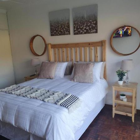 Alu Guesthouse Roodepoort Exterior photo