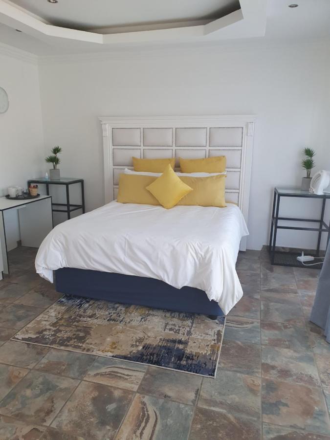 Alu Guesthouse Roodepoort Exterior photo