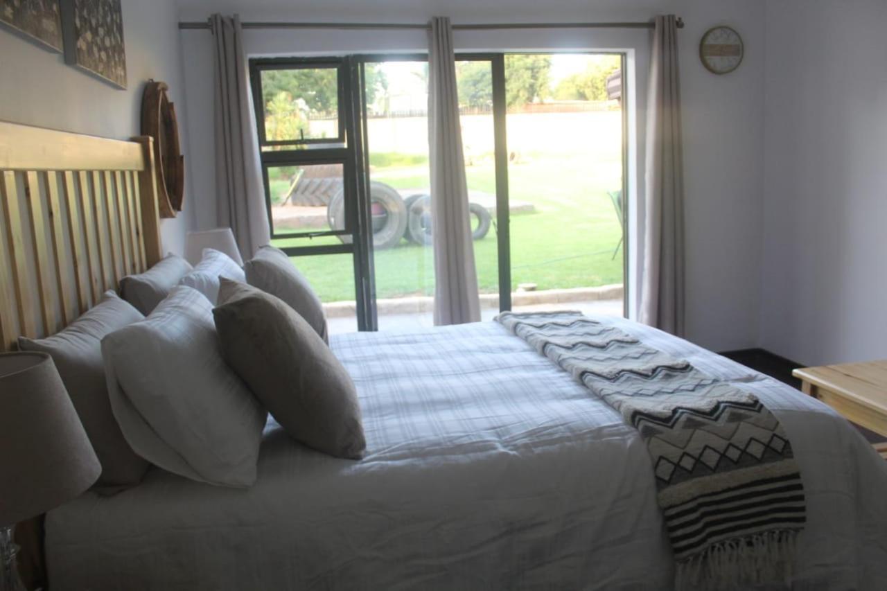Alu Guesthouse Roodepoort Room photo